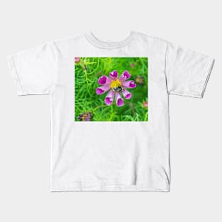 Bee on a flower Kids T-Shirt